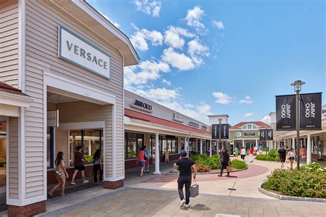 louis vuitton wrentham outlets|premium outlets wrentham ma.